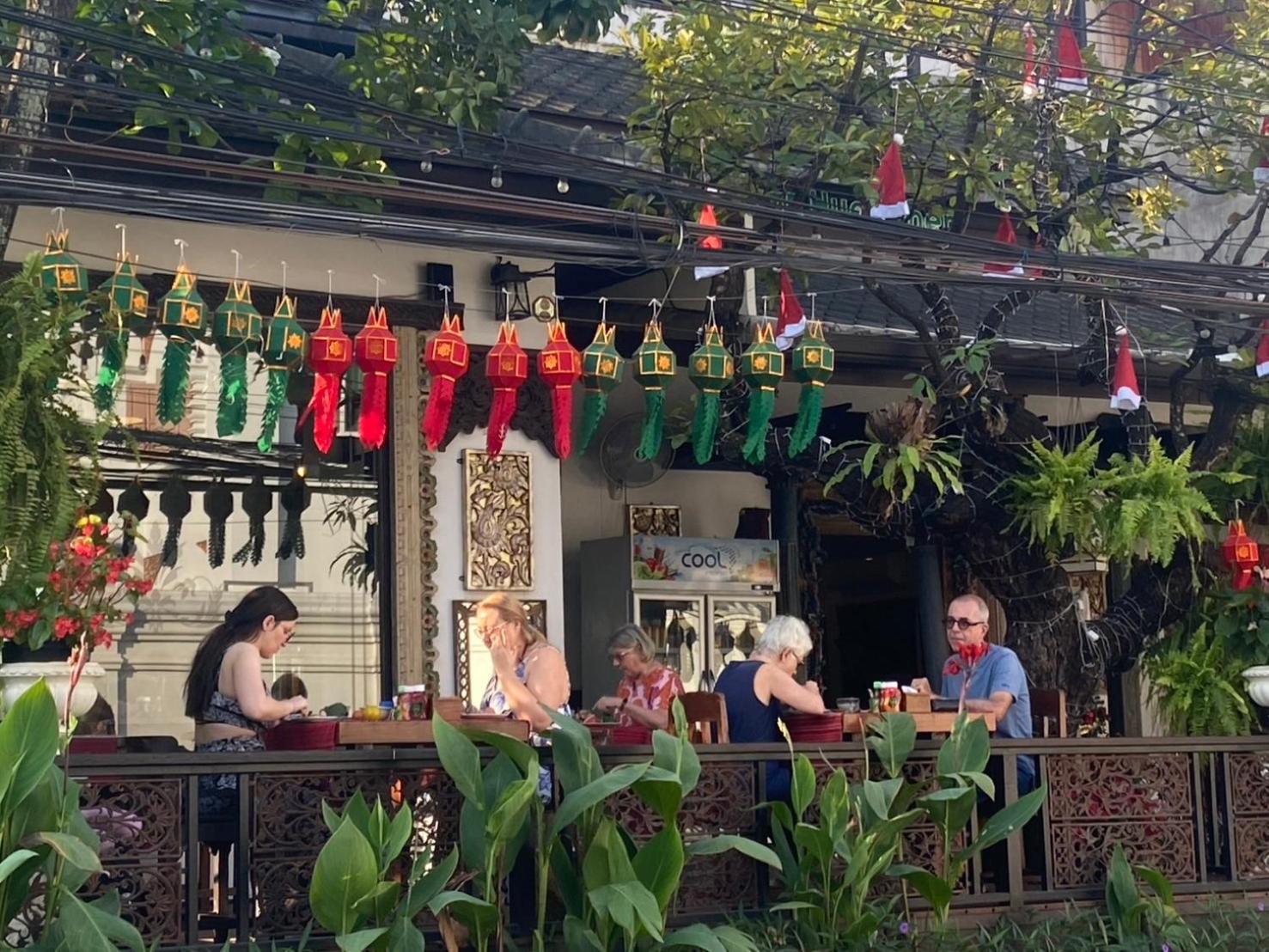 班胡恩彭酒店 清邁 外观 照片